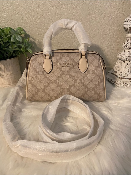 kate spade Handbags - Kate Spade Madison duffle crossbody Beige Floral Satchel Zip Top Handle Strap